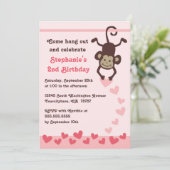 かわいい猿ハートの女の子誕生パーティーの招待 招待状 (スタンド正面)