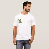 かわいい王冠の緑のカエルがコーヒーを飲んでいる Tシャツ (正面フル)