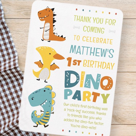 かわいい現代の恐竜の子供の誕生日パーティー サンキューカード
