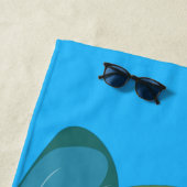 かわいい男の子のセーラーと犬のボートの漫画 ビーチタオル (インサイチュ)