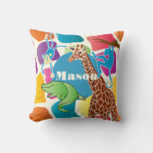 かわいい男の子のパーソナライズされたキリン・モンキー・アリゲーター クッション (正面)
