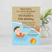 かわいい男の子のプールを囲んでのパーティの誕生日の招待状 招待状 (スタンド正面)