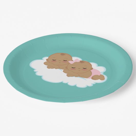 かわいい男の子の双子の赤ちゃんシャワー ペーパープレート (アングル)