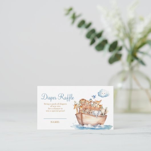 かわいい男の子ノアの箱舟の赤ちゃんシャワーおむつラッフル エンクロージャーカード (スタンド正面)