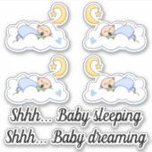 かわいい男の赤ちゃんが雲の上で眠っている シール (正面)