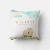 かわいい男の赤ちゃんまたは女の子ラムパステル子供部屋 クッション (正面)