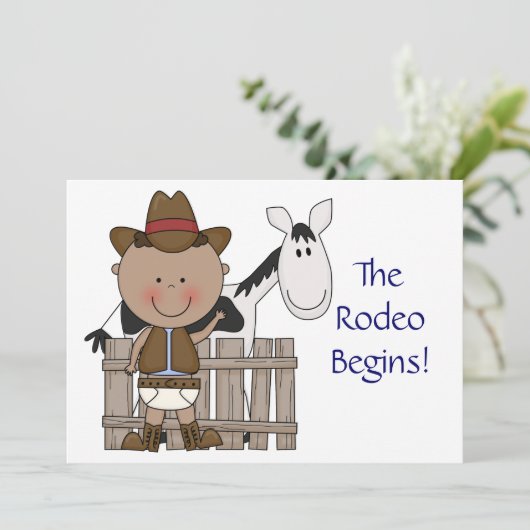 かわいい男の赤ちゃん及び馬の子馬のカスタムな西部の誕生 案内状 (スタンド正面)