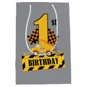 かわいい男の赤ちゃん1歳の誕生日 ミディアムペーパーバッグ (正面)