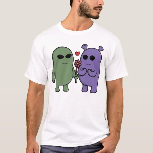 かわいい異星人のカップル Tシャツ (正面)