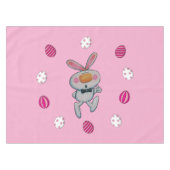 かわいい白いバニーの親指をピンクに染めたイースターエッグ テーブルクロス (正面(横))