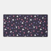 かわいい白いバニーウサギと花の模様 デスクマット (正面)