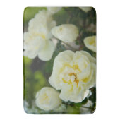 かわいい白いバラ前向きの バスマット (正面縦)