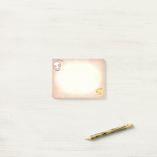かわいい白いマウスとベージュのチーズ ポストイット (デスク上)
