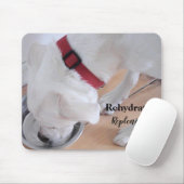 かわいい白いラブラドールミックス子犬の飲料水M マウスパッド (マウス)