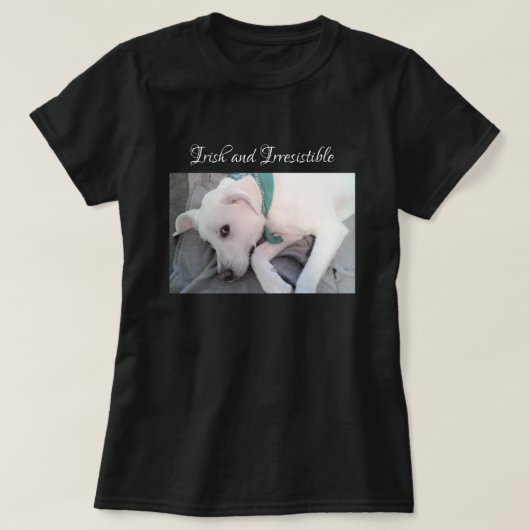 かわいい白い子犬の写真St. Patrick's Day T- Tシャツ (デザイン正面)