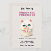 かわいい白い子猫とお誕生日ケーキ パーソナライズされた 招待状 (正面/裏面)