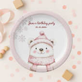 かわいい白い熊の誕生日を祝う、冬の不思議な世界 ペーパープレート