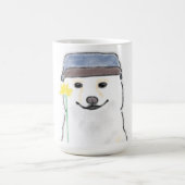 かわいい白い犬が帽子をかぶって黄色い花を持っている D コーヒーマグカップ (中央)