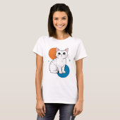 かわいい白と灰色のトラ猫のイラスト Tシャツ (正面フル)