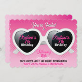 かわいい白ハートサングラスピンク誕生日写真 招待状 (正面/裏面)