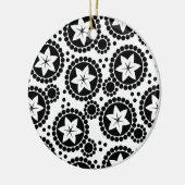 かわいい白黒の花オーナメント セラミックオーナメント (左)