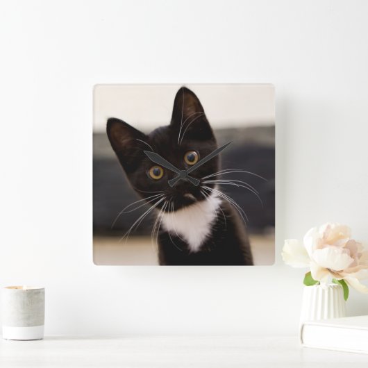 かわいい白黒タキシードの子ネコ スクエア壁時計 (ホーム)