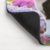 かわいい白黒猫カラフルの花の庭 マウスパッド (コーナー)
