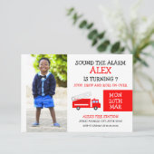 かわいい白&赤キッズフォト消防車の誕生日 招待状 (スタンド正面)