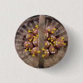かわいい目の卵 缶バッジ (正面)
