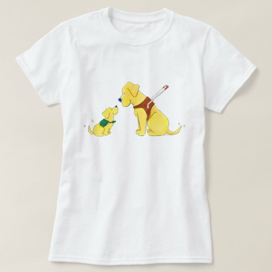 かわいい盲導犬と訓練中の子犬のTシャツ Tシャツ (デザイン正面)