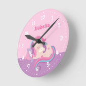 かわいい眠りユニコーンベビーガール子供部屋ピンク ラウンド壁時計 (傾斜)