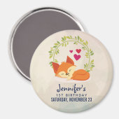 かわいい眠るオレンジ色の狐の緑の葉の花冠 マグネット (正面/裏面)