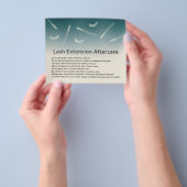 かわいい睫毛エクステンションティール(緑がかった色)グラデーションアフターケアフライヤー チラシ (手)