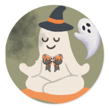 かわいい瞑想する幽霊と魔女の帽子