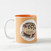 かわいい砂漠雨蛙の漫画イラストレーション ツートーンマグカップ (左)