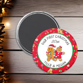 かわいい私たちの初めてのクリスマスとジンジャーブレッドマン マグネット