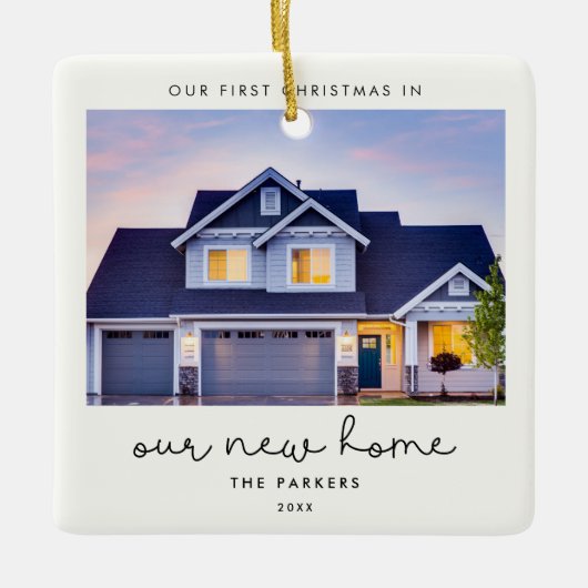 かわいい私たちの初めてのクリスマスは私たちの新しい家 セラミックオーナメント (正面)