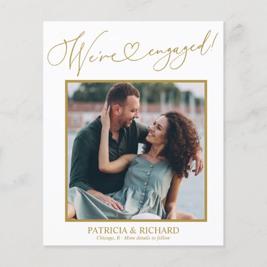 かわいい私たちは婚約した婚約発表写真 (正面)