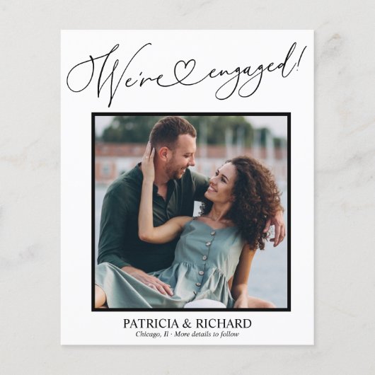 かわいい私たちは婚約した婚約発表写真 (正面)