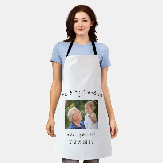 かわいい私とおじいちゃんの写真エプロン エプロン (着用した状態)