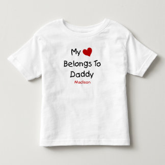 かわいい私のハートはパパベビーボディスーツに属している トドラーTシャツ