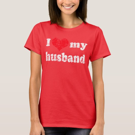 かわいい私は夫を愛している Tシャツ (正面)