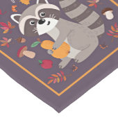 かわいい秋のラッコとカスタムテキスト ショートテーブルランナー (コーナー)