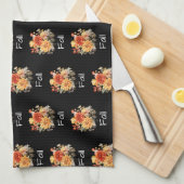 かわいい秋をテーマにした模様 | フローラ秋ブラック キッチンタオル (四つ折り)