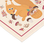 かわいい秋リスとカスタム文字 ショートテーブルランナー (コーナー)