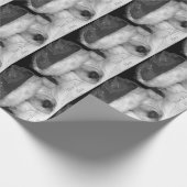 かわいい秋田犬のサンタの帽子の円錐形の眠ったクリスマス ラッピングペーパー (角)