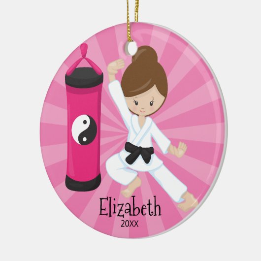 かわいい空手の女の子のパーソナライズなクリスマスのオーナメント セラミックオーナメント (左)