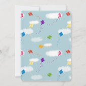 かわいい空飛ぶ凧 子供たち 時間が飛ぶ 誕生日 招待状 (裏面)