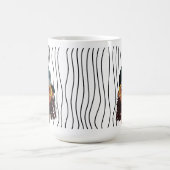 かわいい笑顔の女ストライプののマグカップ。見た目を選べ コーヒーマグカップ (中央)