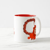 かわいい笑顔の漫画マンティコアマグカップ ツートーンマグカップ (正面右)